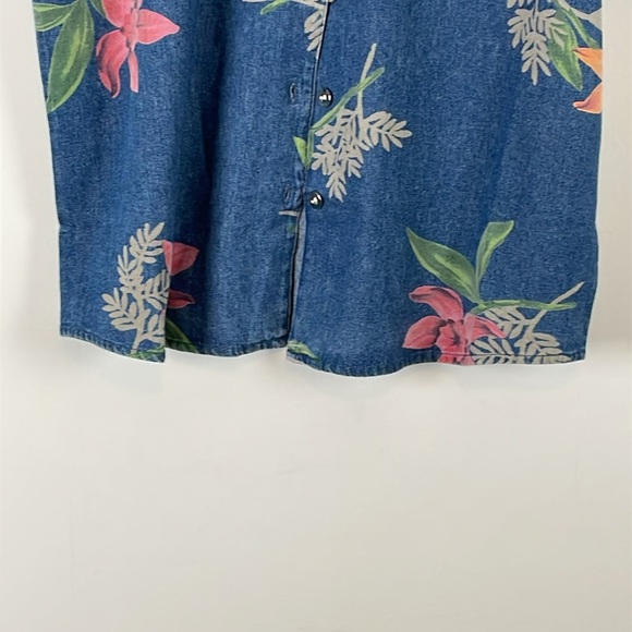 Susan Graver Denim Button Down Floral Short Sleeve Blouse Womens L 1 Pocket - Picture 2 of 8